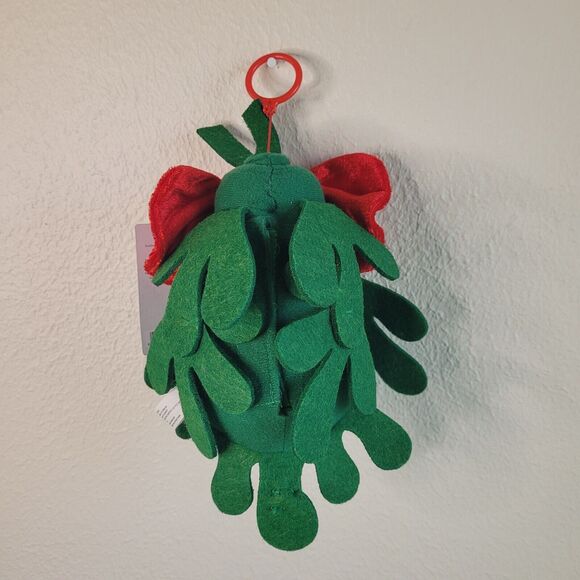 NEW Hallmark Talking Mistletoe MERRY KISS MAS Drop N GREET Sound & Motion Plush - Picture 9 of 14